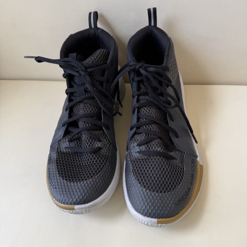 Under Armour Men's Size 10 Gray Black Basketball Shoes Athletic Sneakers - Picture 2 of 8
